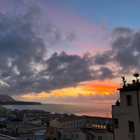 Window On The Sunset Apartment Cefalu Ngoại thất bức ảnh