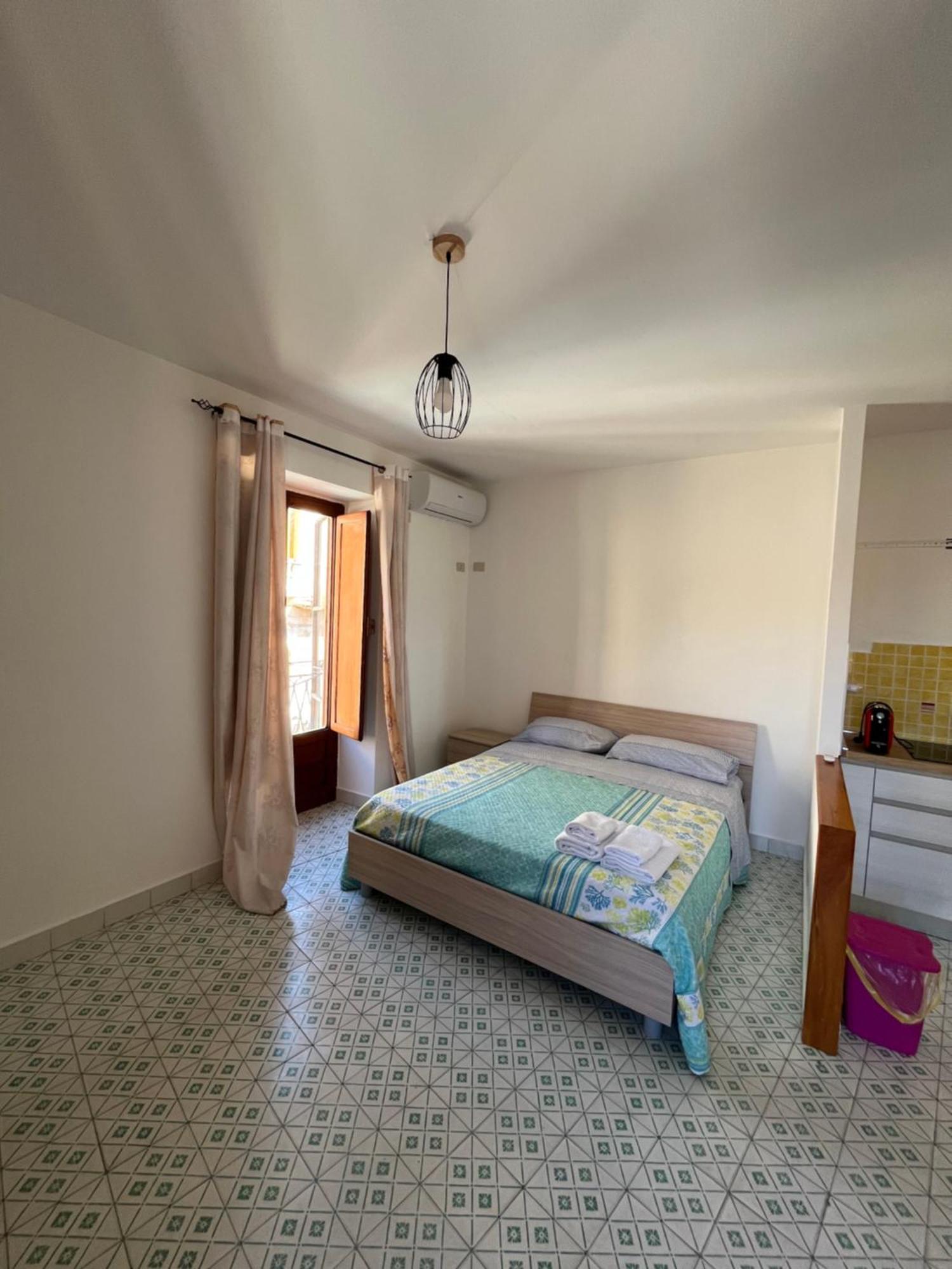 Window On The Sunset Apartment Cefalu Ngoại thất bức ảnh